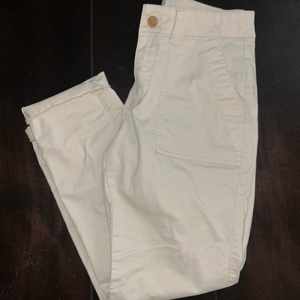 GAP Women’s Cream Chino Pants